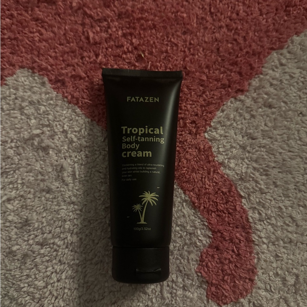 Tropical Self-Tanning Body Cream - Black Tube